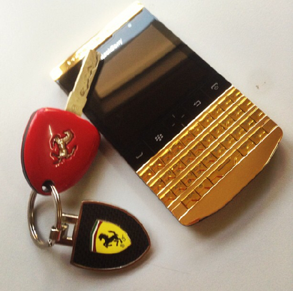 0_1495832869006_arabic-bb-q10-gold-bb-porsche-p9981p9982-add-pin-2841f8f3_1.png