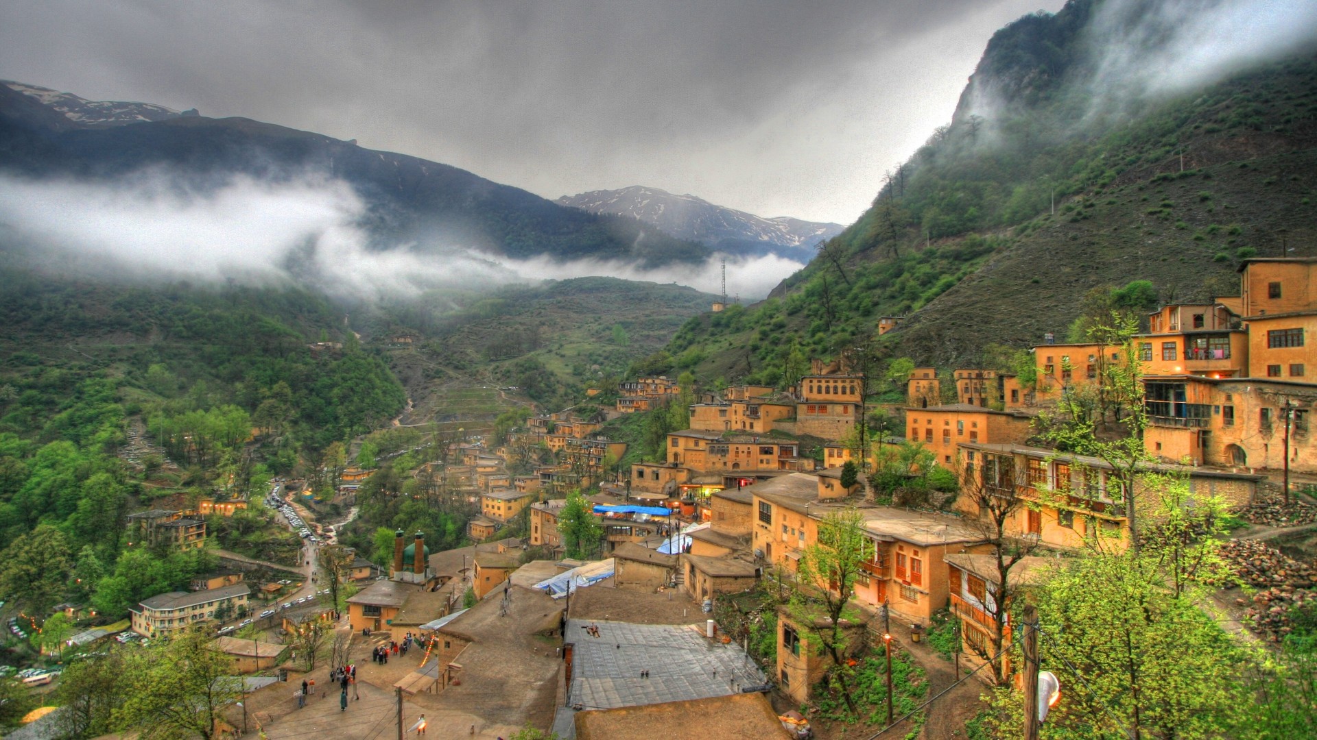 1437201264_a_city_on_a_mountainside_in_iran_hdr_hd_wallpaper_603725.jpg