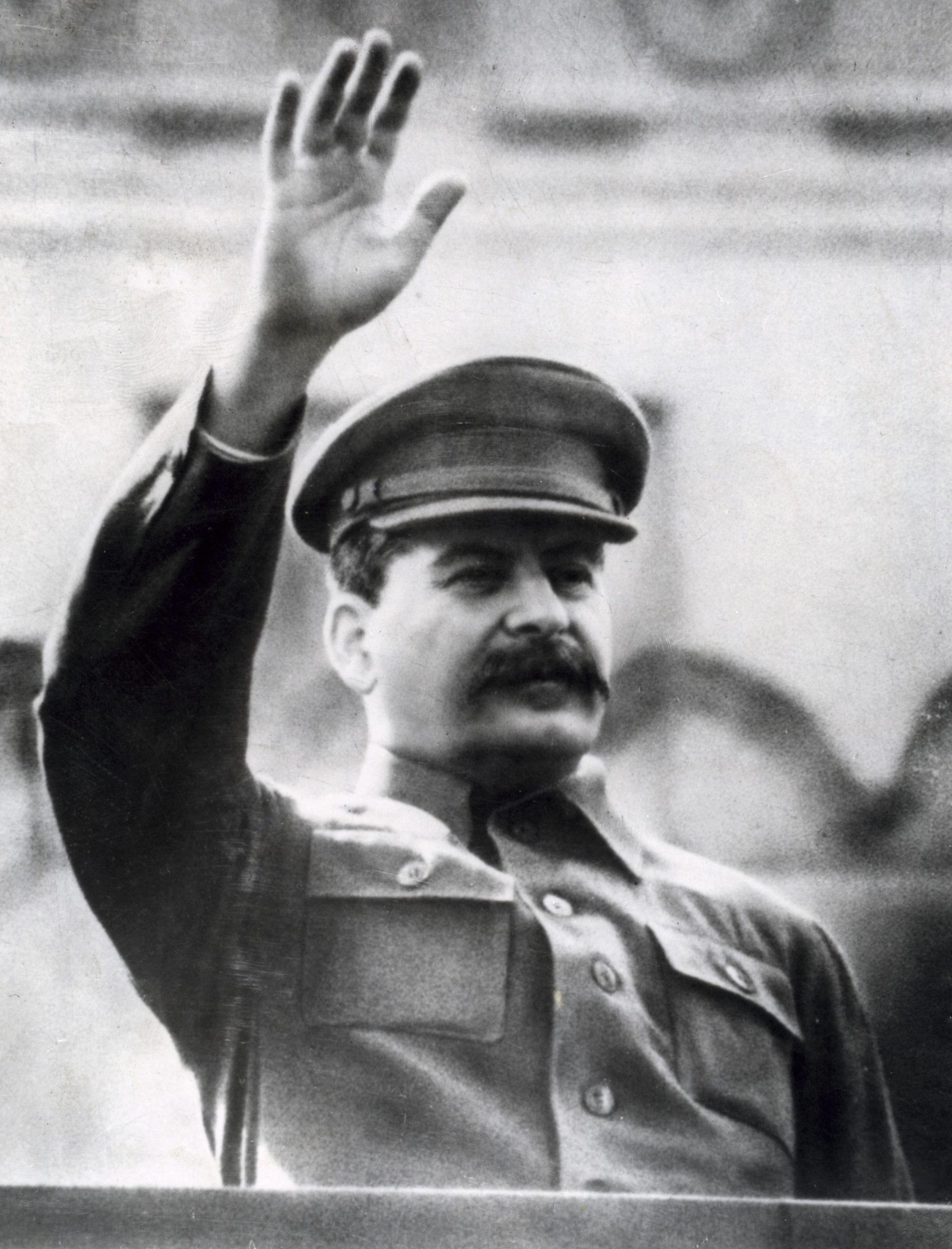 Stalin_in_July_1941-scaled.jpg